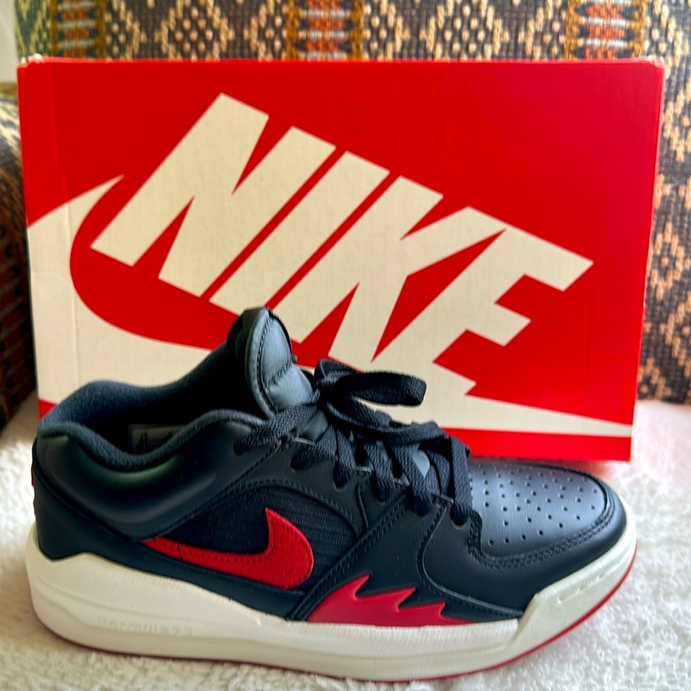 JORDAN STADIUM 90 | 8.5